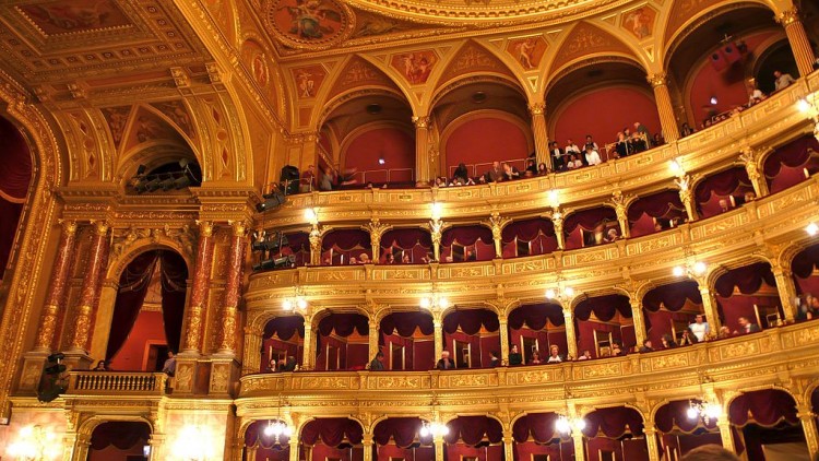 Интерьер венгерской оперы