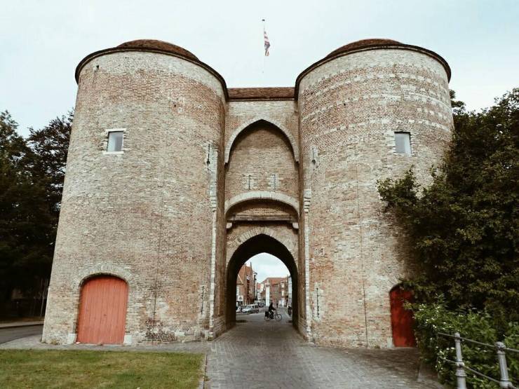 Городские ворота Kruispoort