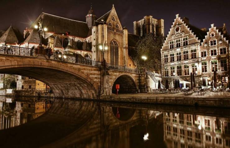 Ночь, канал, мост...Брюгге