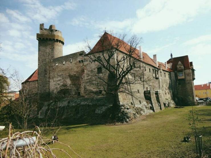 Замок в Страконице