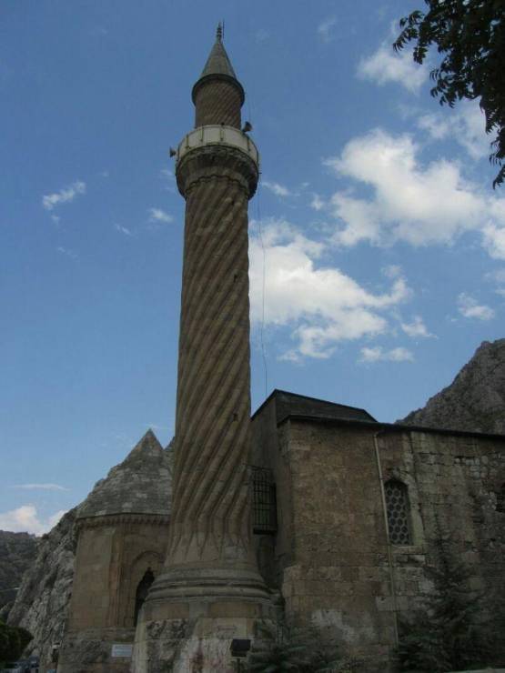 Burmali Minare Camii
