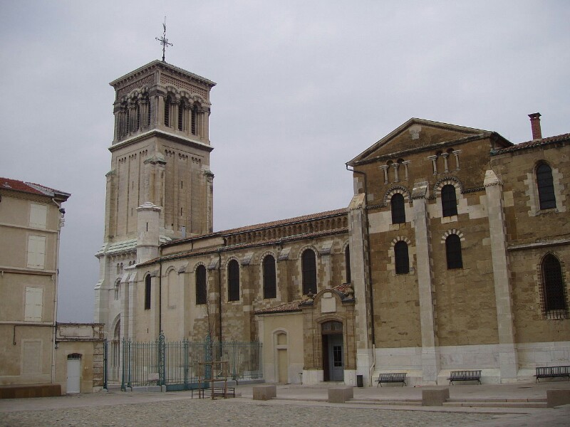 Кафедральный собор св. Аполлинера