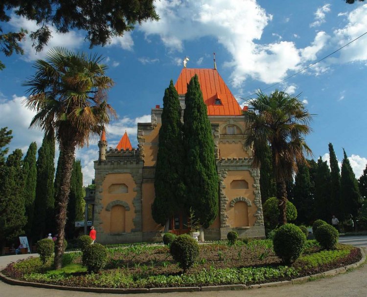 Алушта достопримечательности и развлечения фото с описанием крым