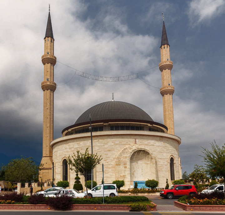 Мечеть Хузур