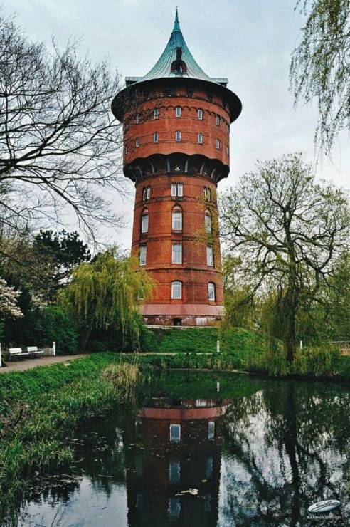 Старая водонапорная башня в Куксхафене