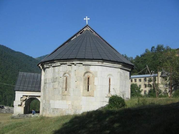 Монастырь Схалта