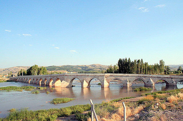 Мост Эгри