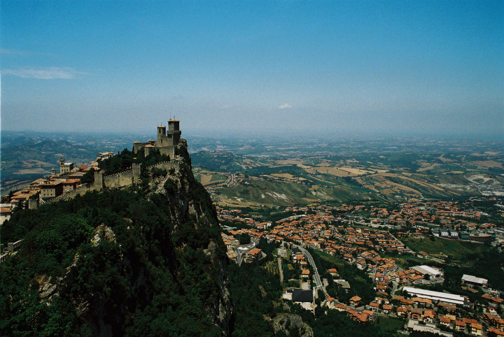 Панорама Борго-Маджоре с вершины Монте-Титано 