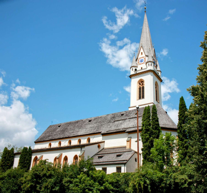 Приходская церковь (Stadtpfarrkirche)