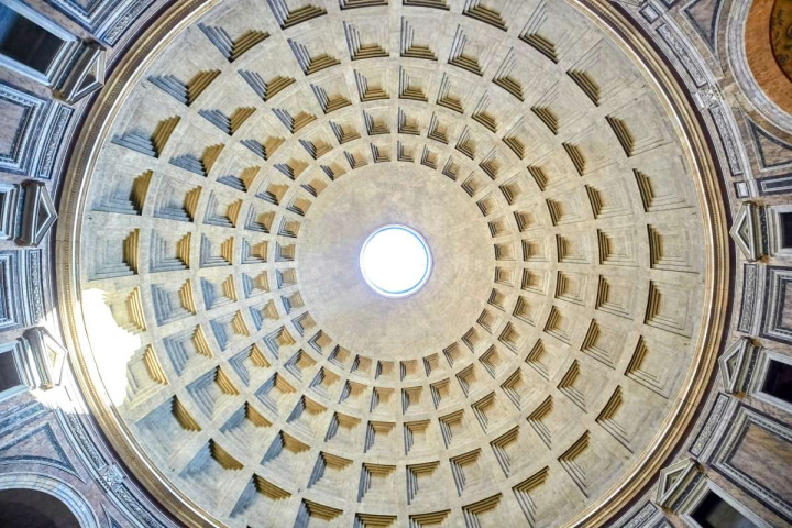 Купол Пантеона с окулюсом