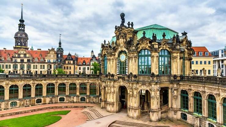 Дрезден восточная германия вилла на гоа цены купить
