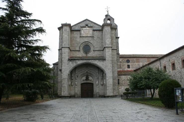 Королевский монастырь Санто-Томас