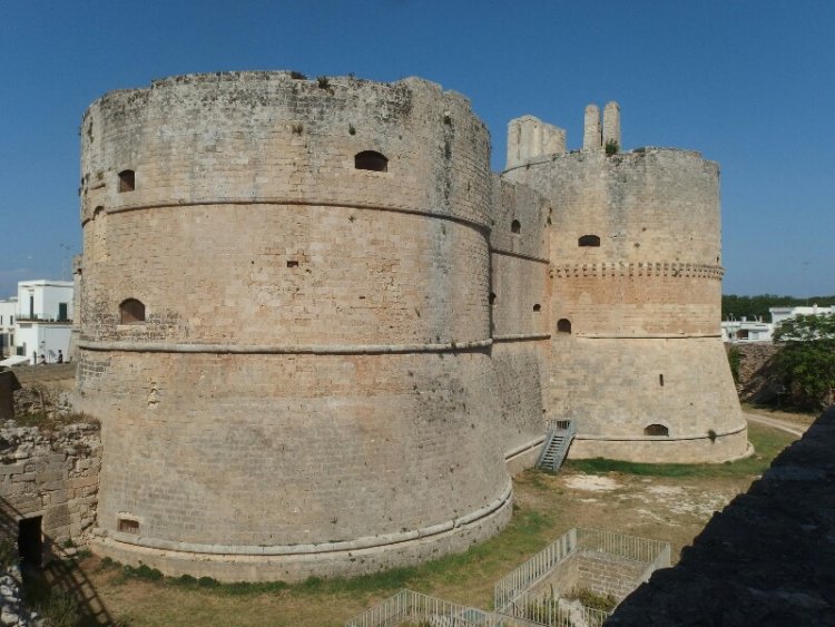 Замок Отранто 