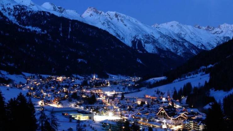 SS G Ski St Anton Am Arlberg Town Night