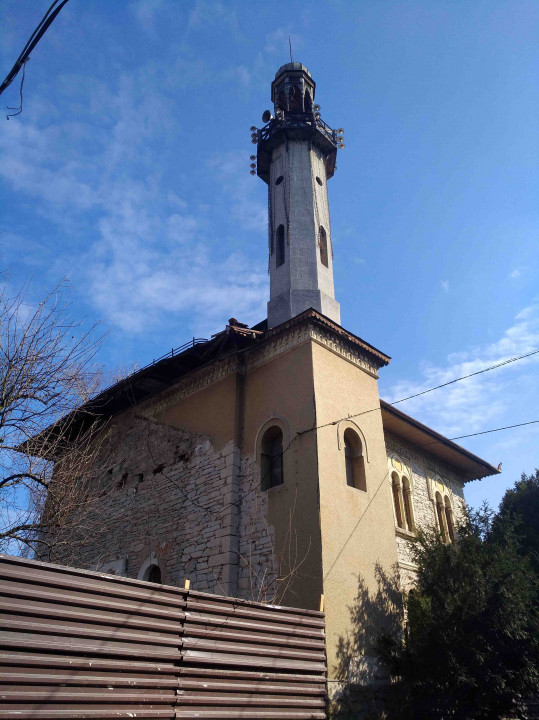 Мечеть Атик Бехрам Бея