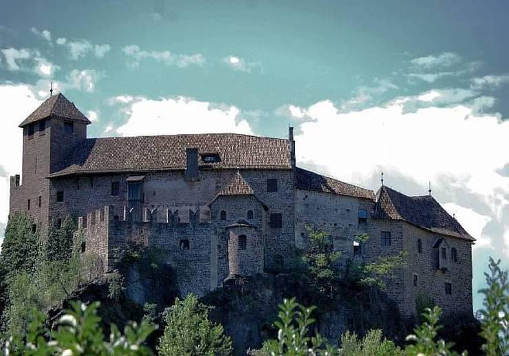 Замок Ронколо
