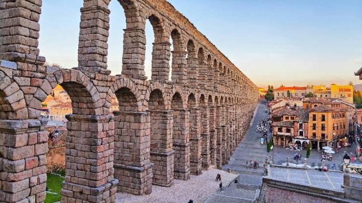 Римский акведук 