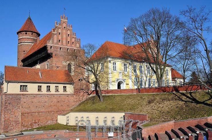 Готический замок в Ольштыне