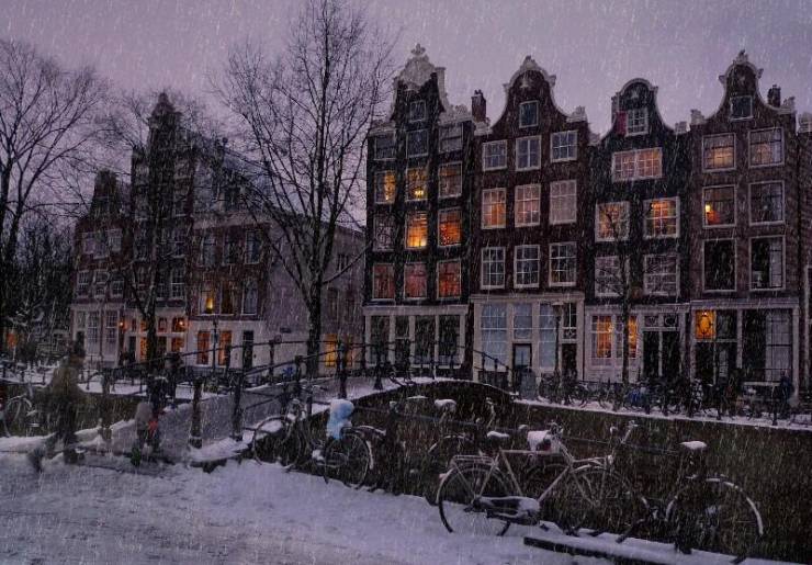 Снег в Амстердаме