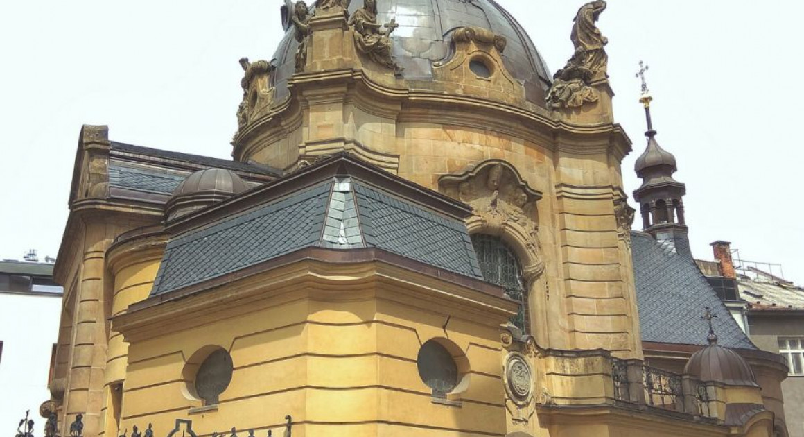 Фото 22. Часовня Яна Саркандера - красивое барочное сооружение