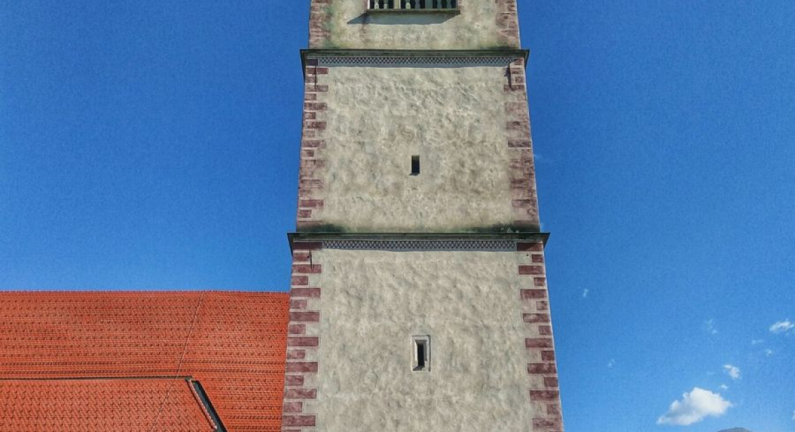 Старинная церковь в Лешче