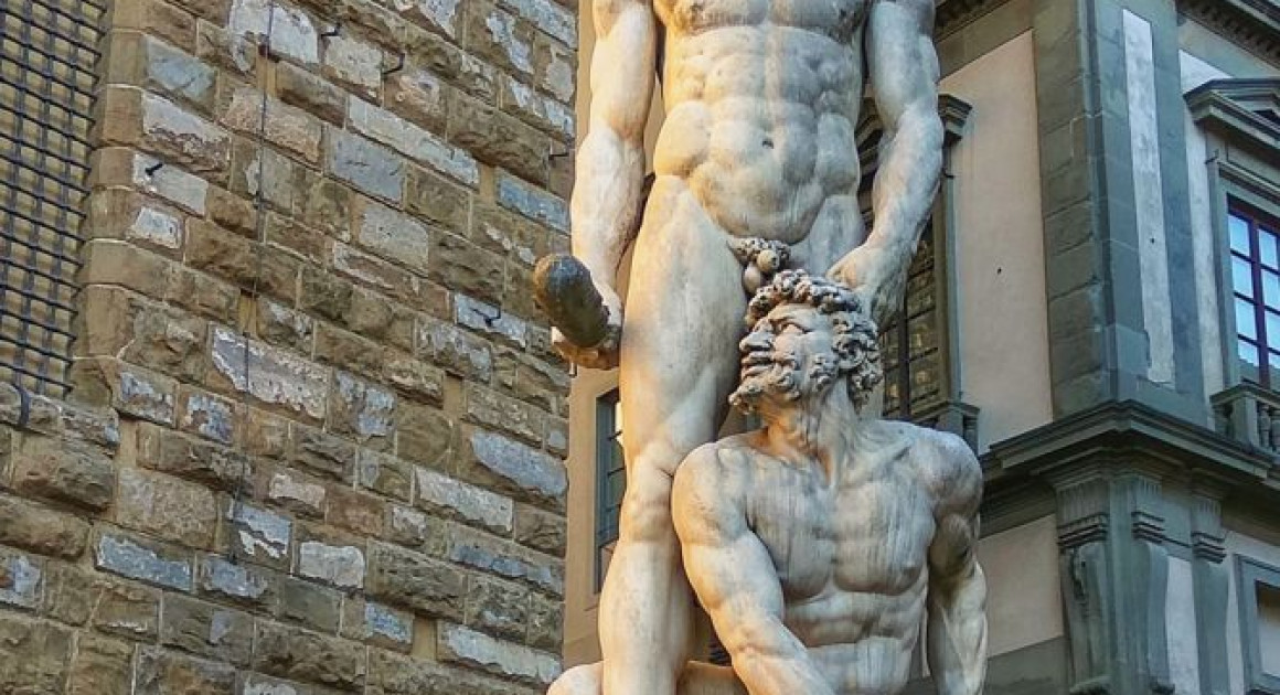Скульптура Геракла у палаццо Веккьо
