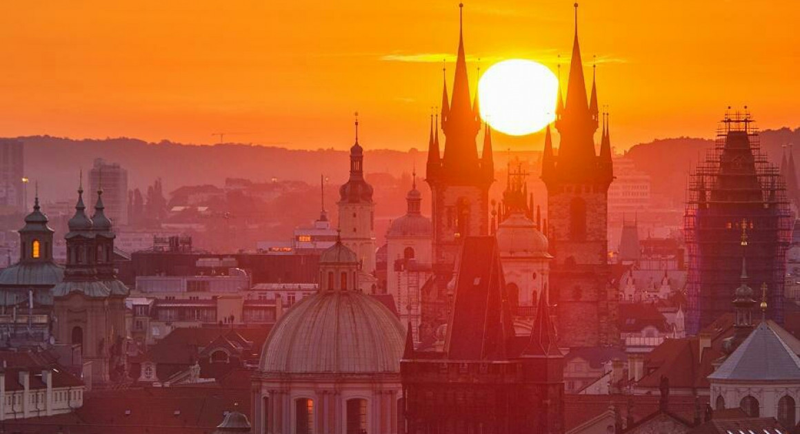 Закатная Прага. Автор фото - @peter.cech_.photography