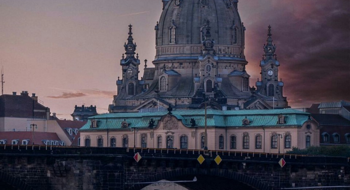 Вид на Дрезден с берега Эльбы. Фото - @magictiron 
