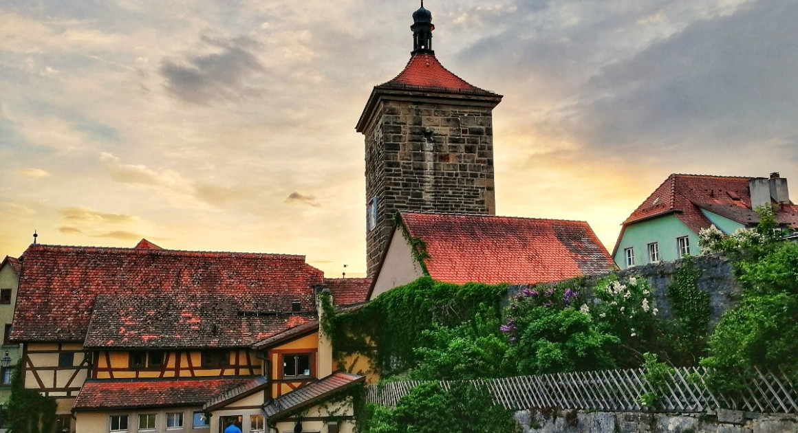 Вид на город с средневековых стен
