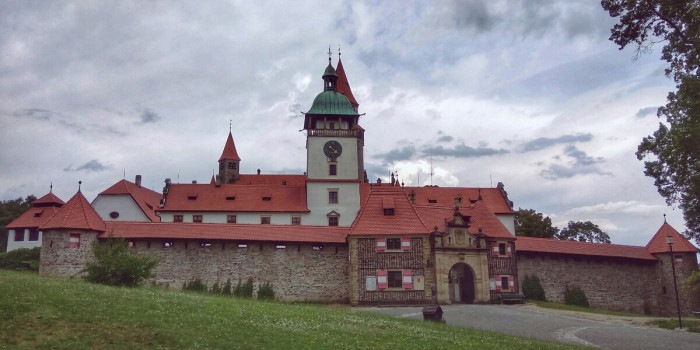 Замок Боузов