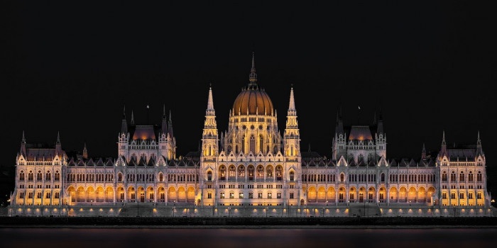 Здание венгерского парламента Здание венгерского парламента