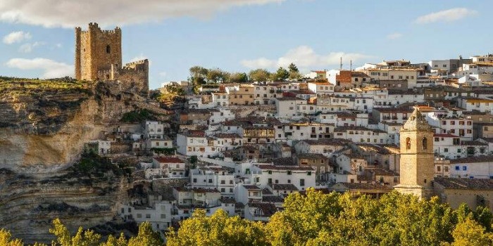 Город в испании 4 на а как получить гражданство в болгарии