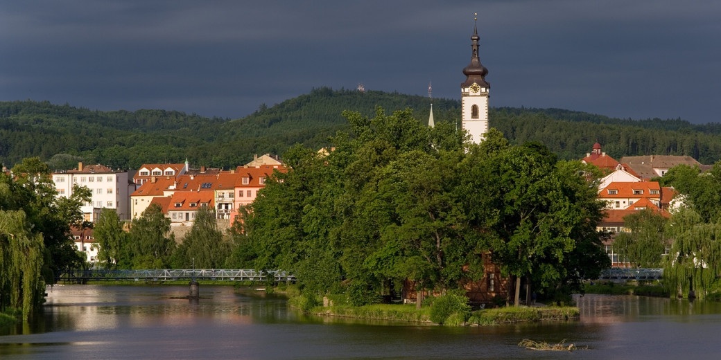 Старинный чешский город Писек на реке Отава