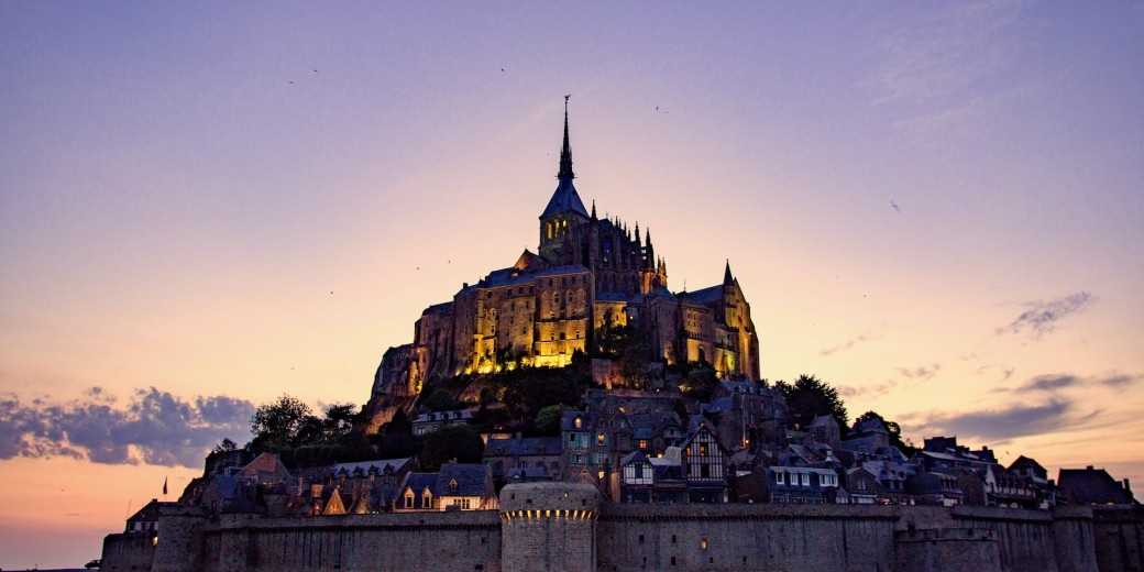 Знаменитое французское аббатство Мон-Сен-Мишель празднует 1000-летие
