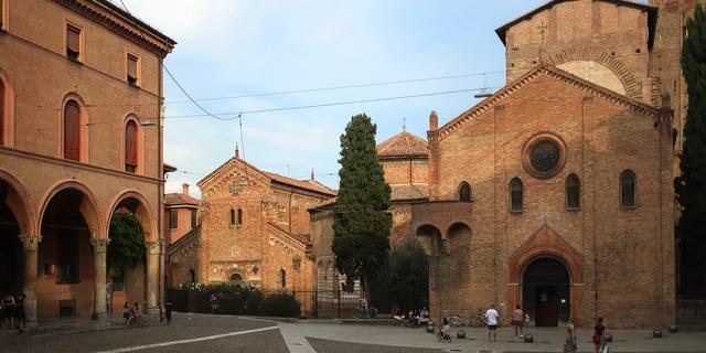 Город Базилика святого Стефана (Болонья)