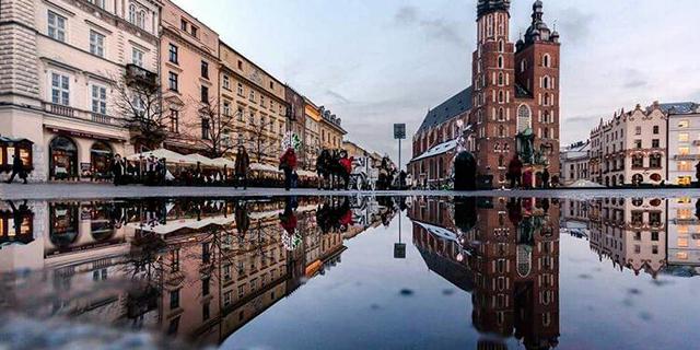 Город Фото - главный рынок и Мариацкий костел, Краков