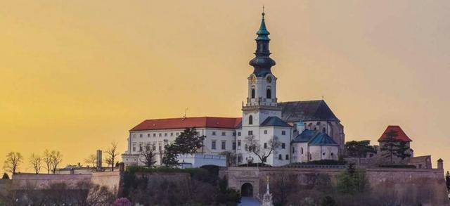 Нитра