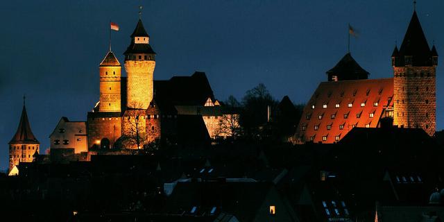 Город Нюрнбергская крепость - замок Кайзербург