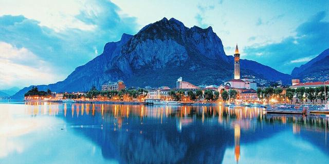 Город Озеро Комо (Италия)