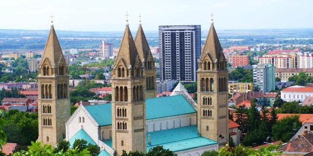 Город Печ