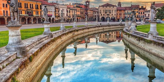 Город Прато-делла-Валле в Падуе - описание, фото, расположение на карте