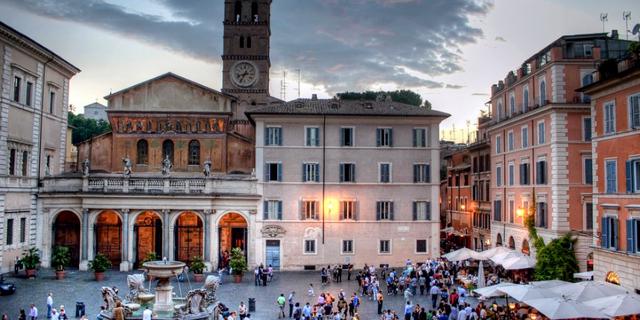Город Пьяцца-ди-Санта-Мария-ин-Трастевере