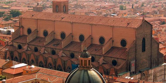 Город Собор Святого Петра (Болонья)