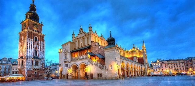 Город Сукенице (Суконные ряды)