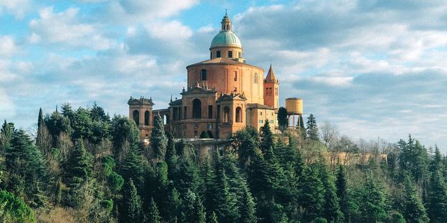 Город Святилище Мадонны ди Сан-Лука (Болонья)