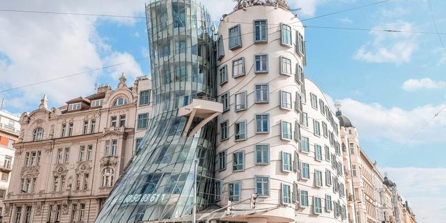 Город Танцующий дом