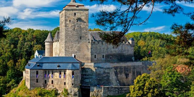 Город Замок Кост