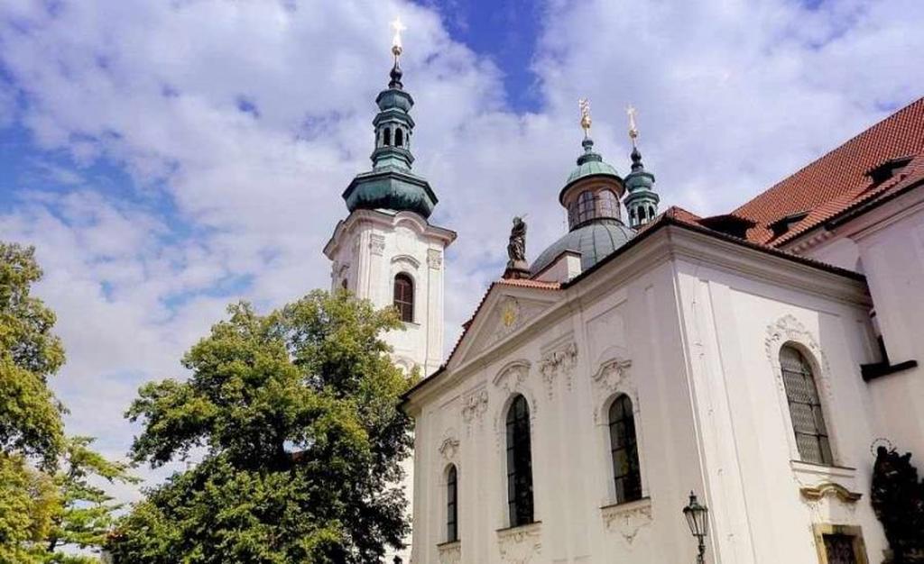 Страговский монастырь