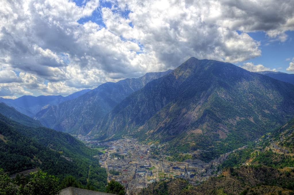 Панорама Андорра-ла-Велья