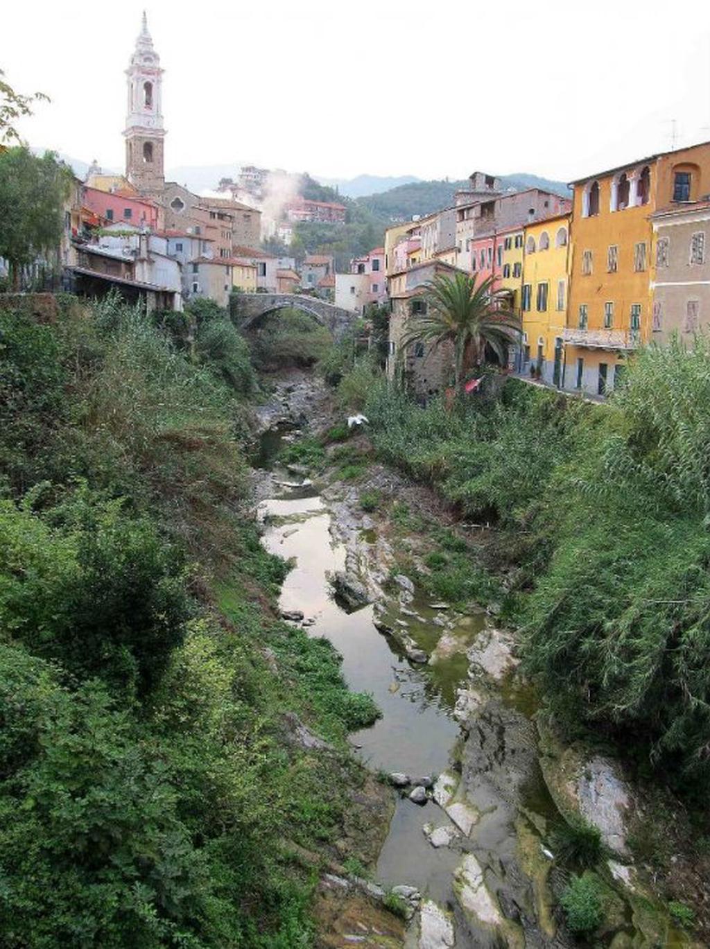 Дольчедо Италия фото взято с сайта https://www.e-borghi.com